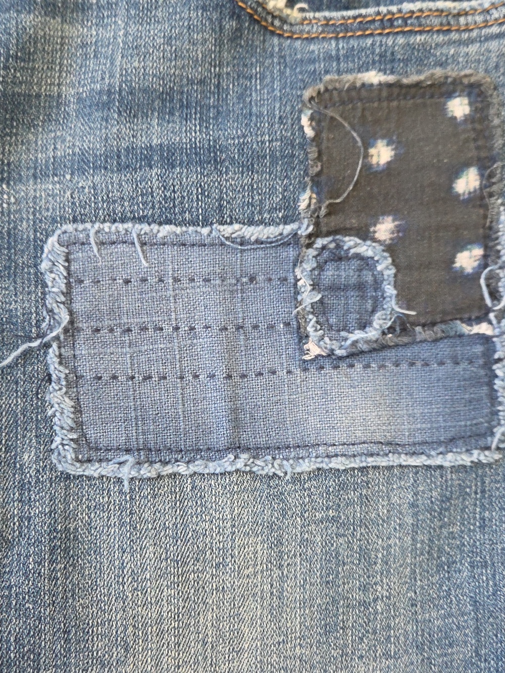 Anthropologie Pilcro Hyphen Patchwork Relaxed Jeans  Size 30 - Picture 5 of 12